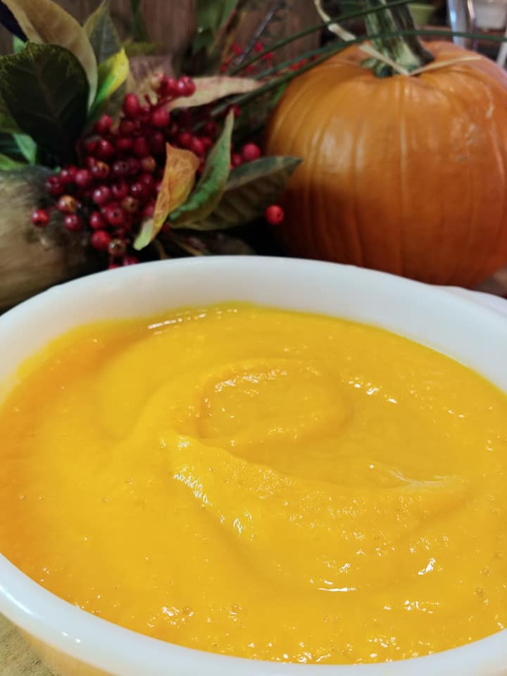 How To Make Pumpkin Puree From Scratch - Jett's Kitchen