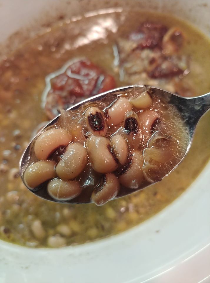 Savory Black-Eyed Peas And Ham Hocks - Jett's Kitchen